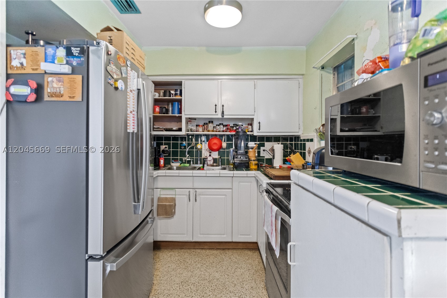 MYRTLE GROVE - Residential