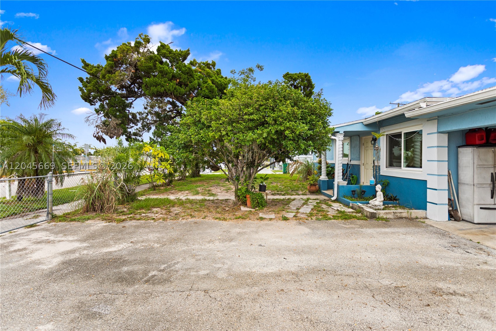 MYRTLE GROVE - Residential