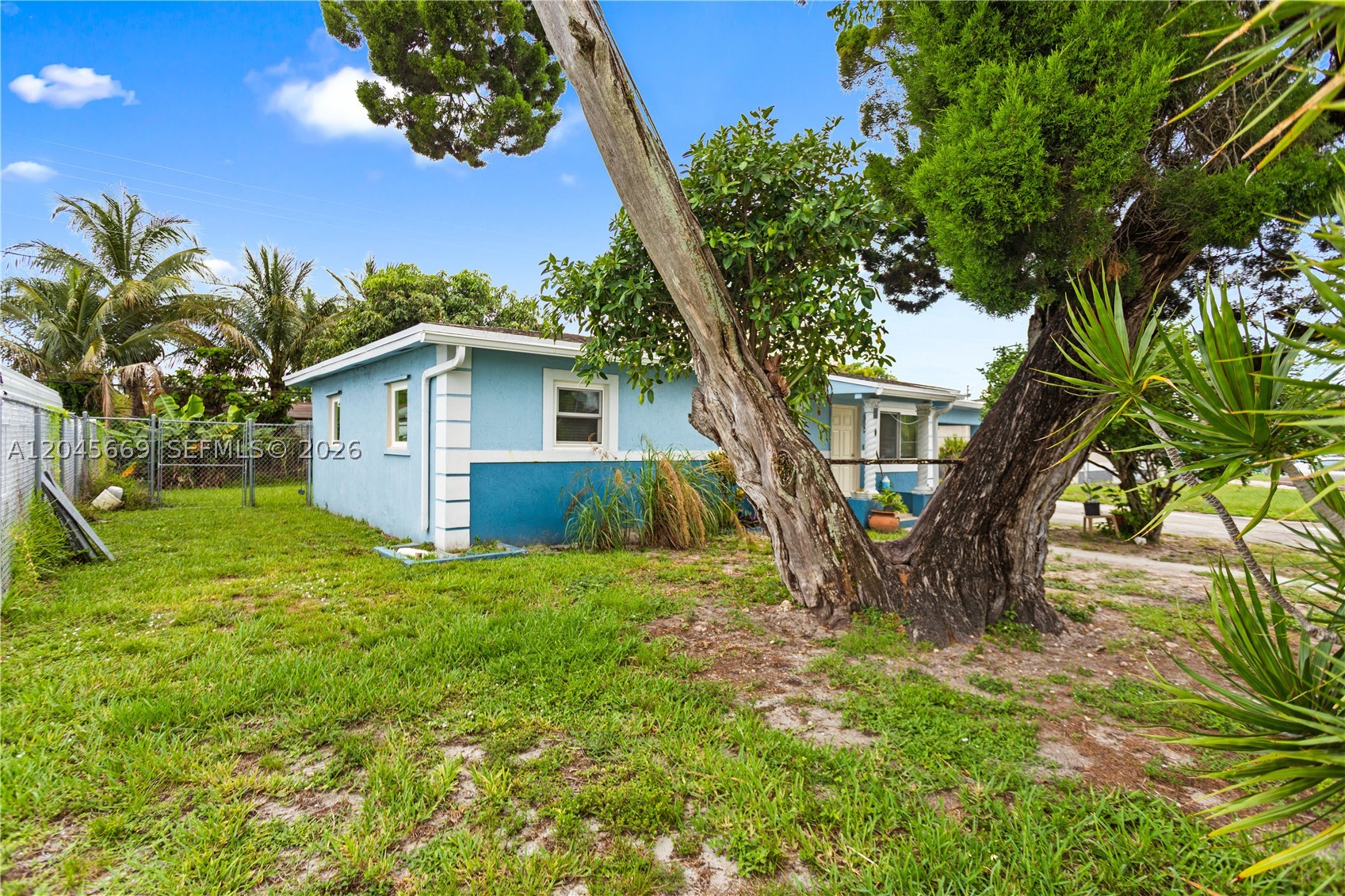 MYRTLE GROVE - Residential