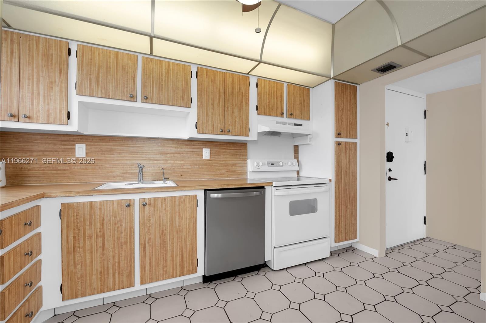 PARK PLACE CONDOMINIUM NO - Residential