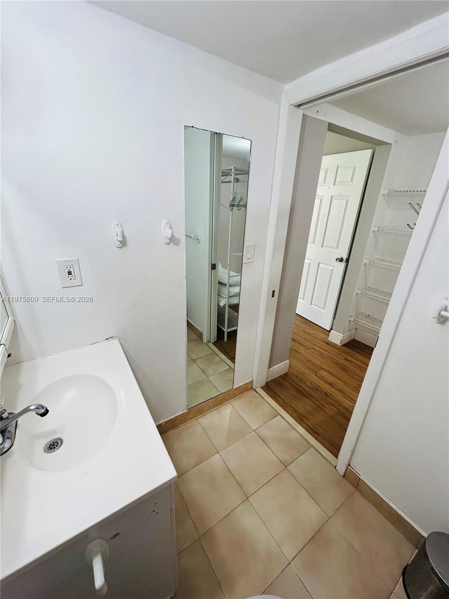 PLAZA OF AMERICAS CONDO - Residential