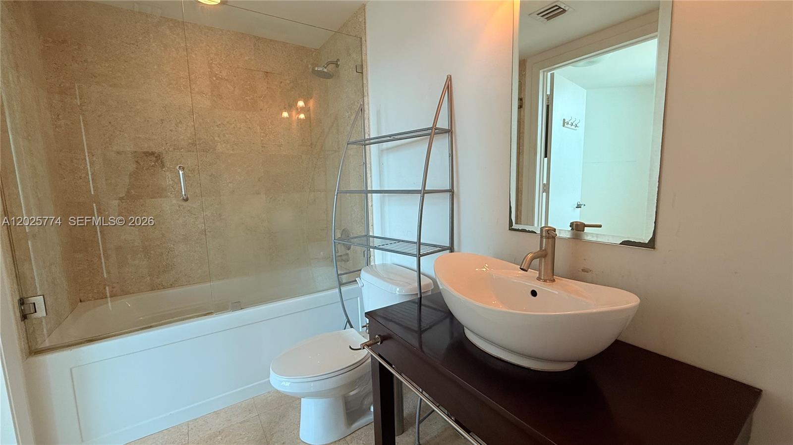 WIND CONDO - Residential Lease