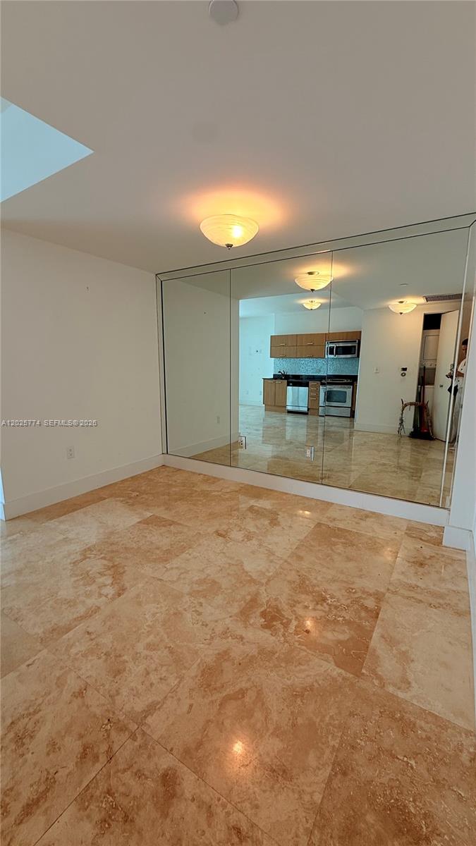 WIND CONDO - Residential Lease