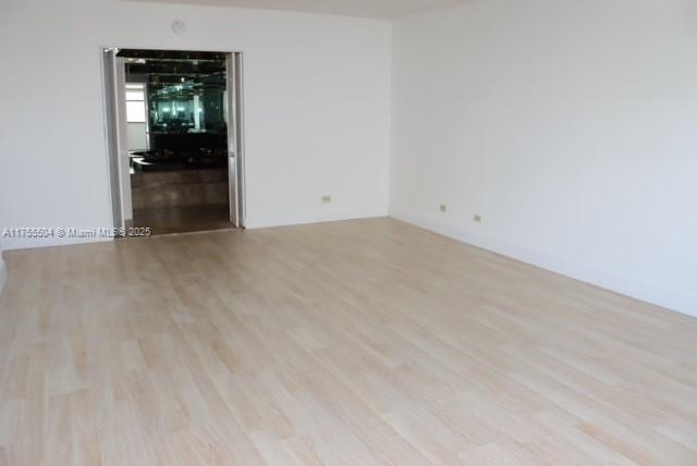 CRICKET CLUB CONDO - Residential