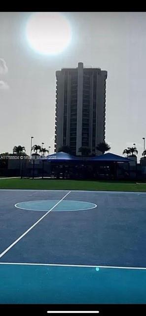 CRICKET CLUB CONDO - Residential