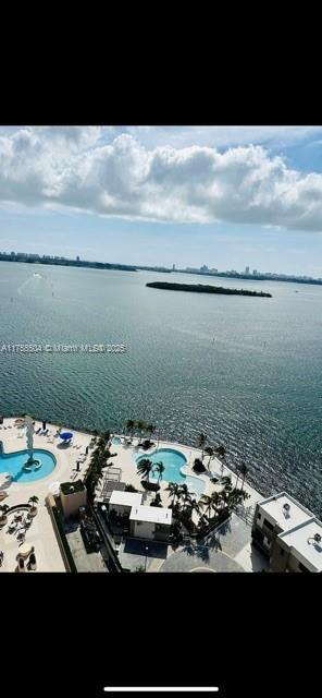 CRICKET CLUB CONDO - Residential