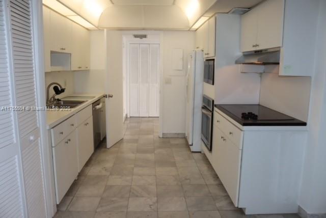 CRICKET CLUB CONDO - Residential