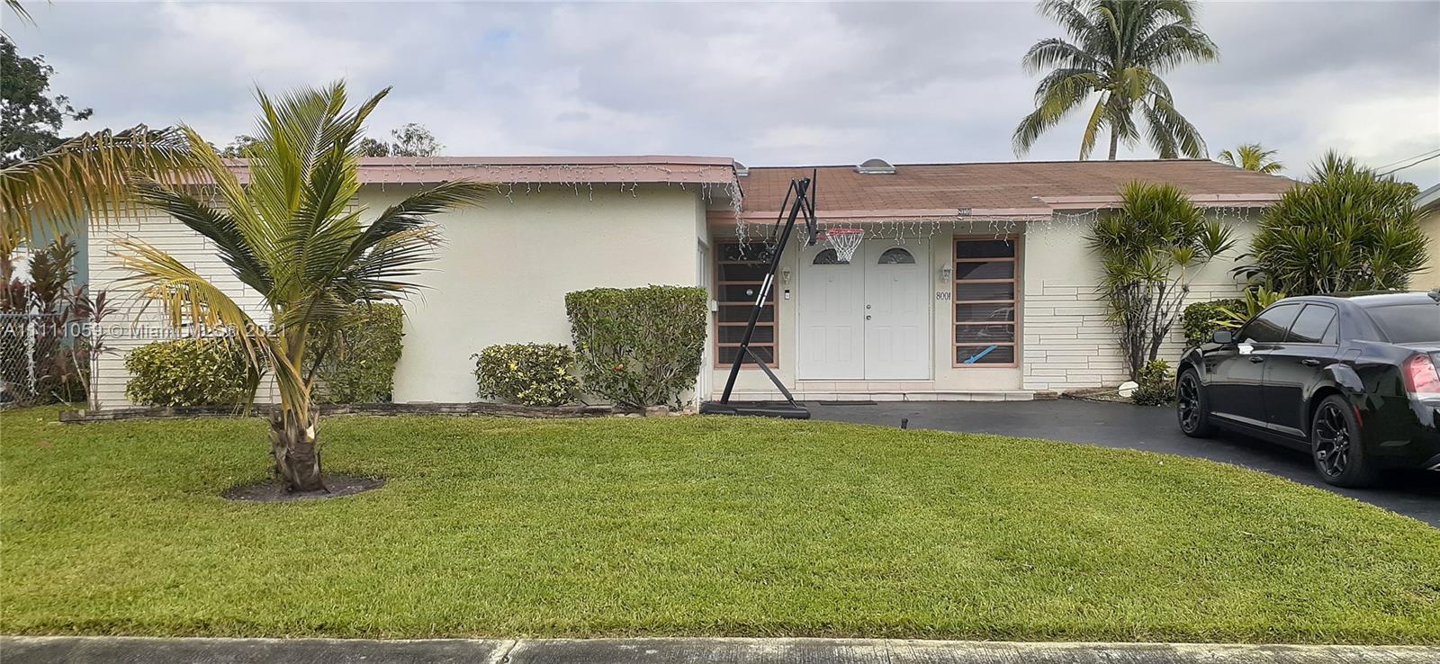 AMAZING 2000 sqft, turnkey pool New Diamond Brite in Sunrise, FL 4 Bedrooms 2 New Bathrooms inmaculate. family room or office. A nice combination of tile and wood floors encompass the 2000 sqft. The kitchen is remarkable, brand new, and located in the center of the home!!! Enjoy the granite counter tops, tons of cabinets space, and high end stainless steel appliances including a 5 burner Gas Range !! Screened in Swimming Pool overlooking the Canal!!! Great AC Unit. New white fences, New Sprinkles System and new landscape.            BONUS TV 60" AND ELECTRIC FIREPLACE 60".