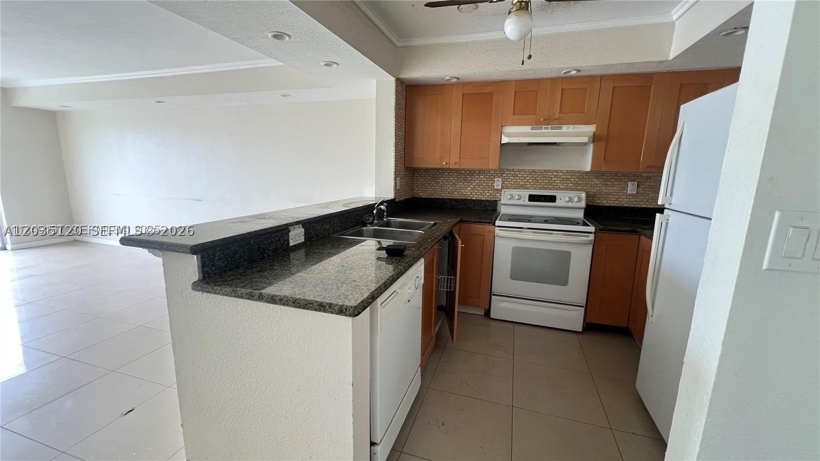 MONTECARLO CONDO - Residential
