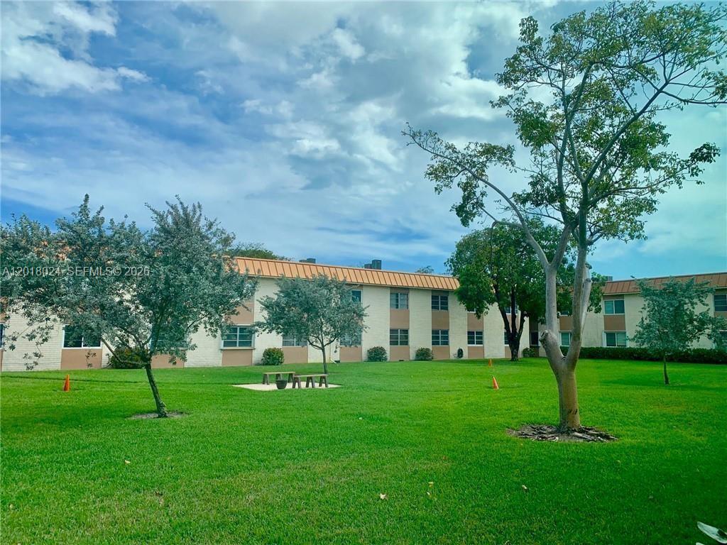 MANOR GROVE VILLAGE ONE I - Residential