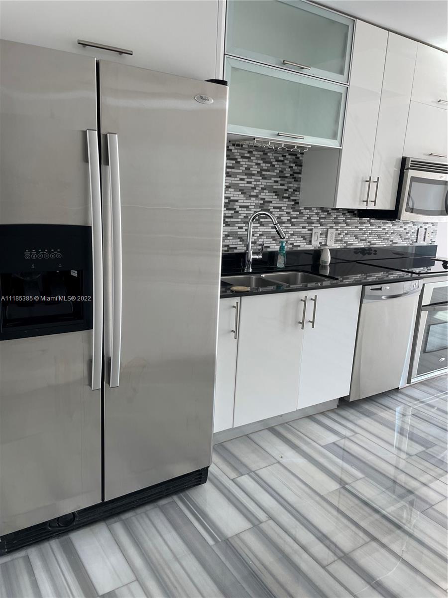 INFINITY AT BRICKELL COND - Residential Lease
