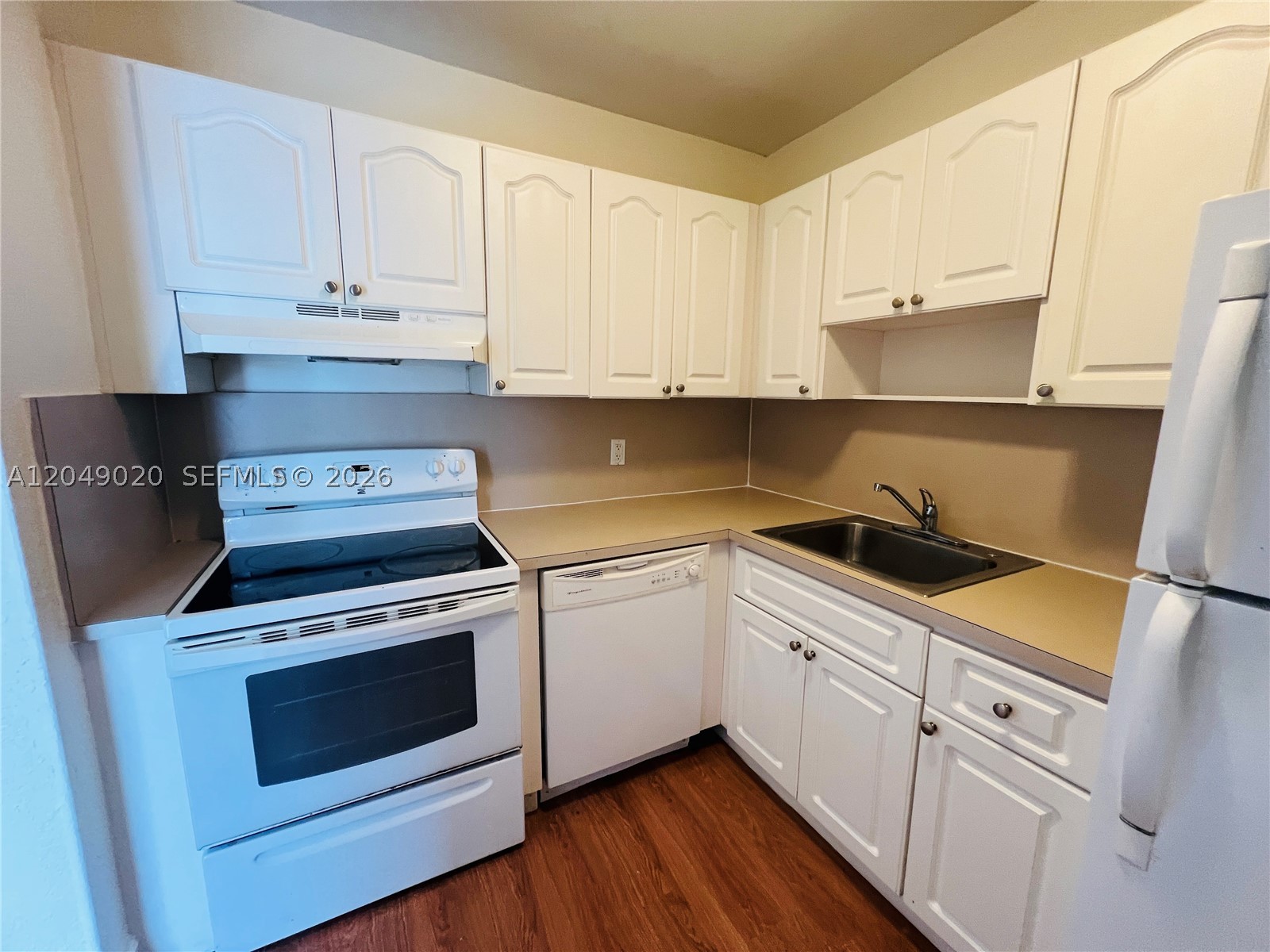VILLA GARCEZ CONDO - Residential Lease