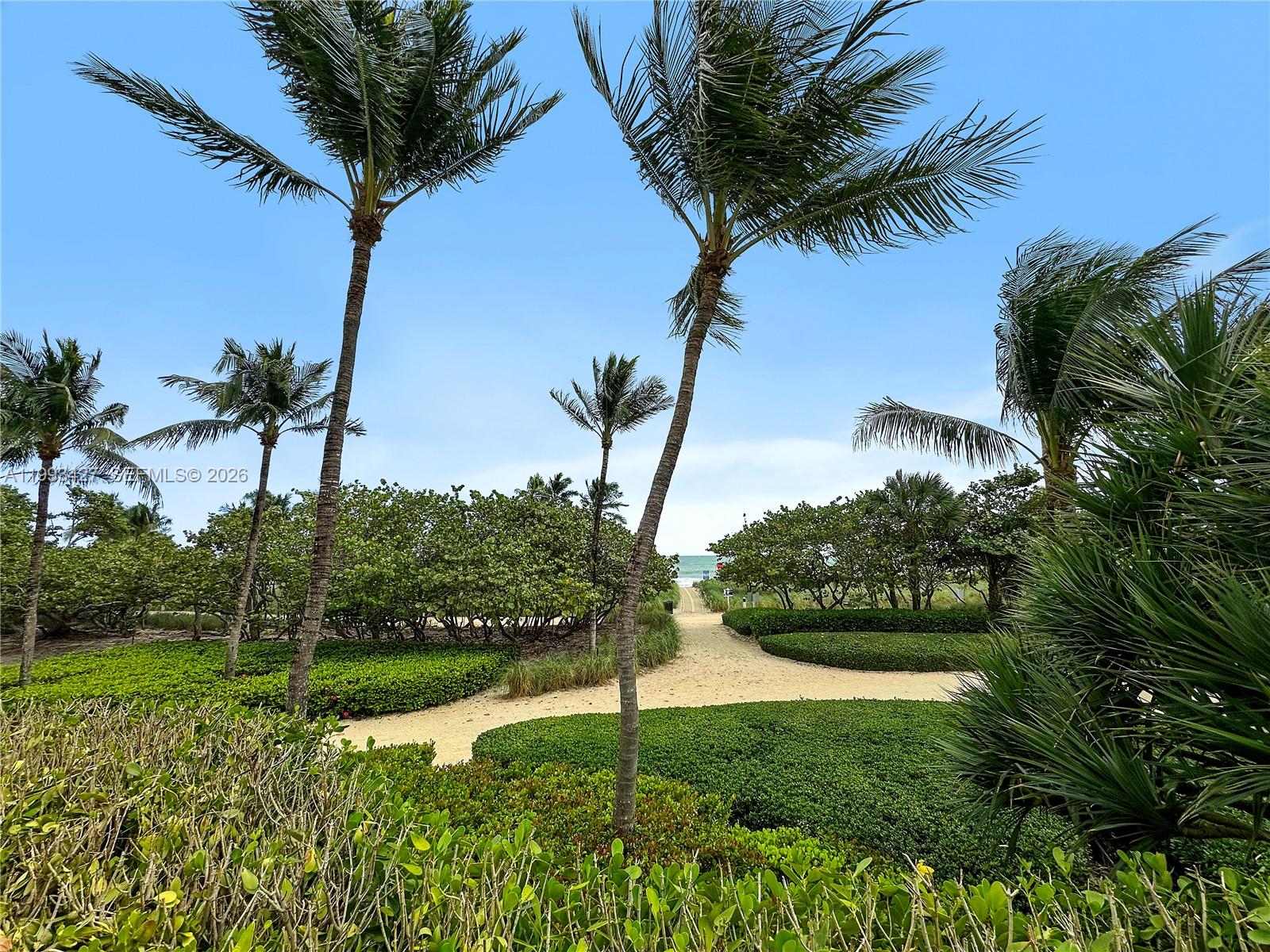 THE PLAZA OF BAL HARBOUR - Residential
