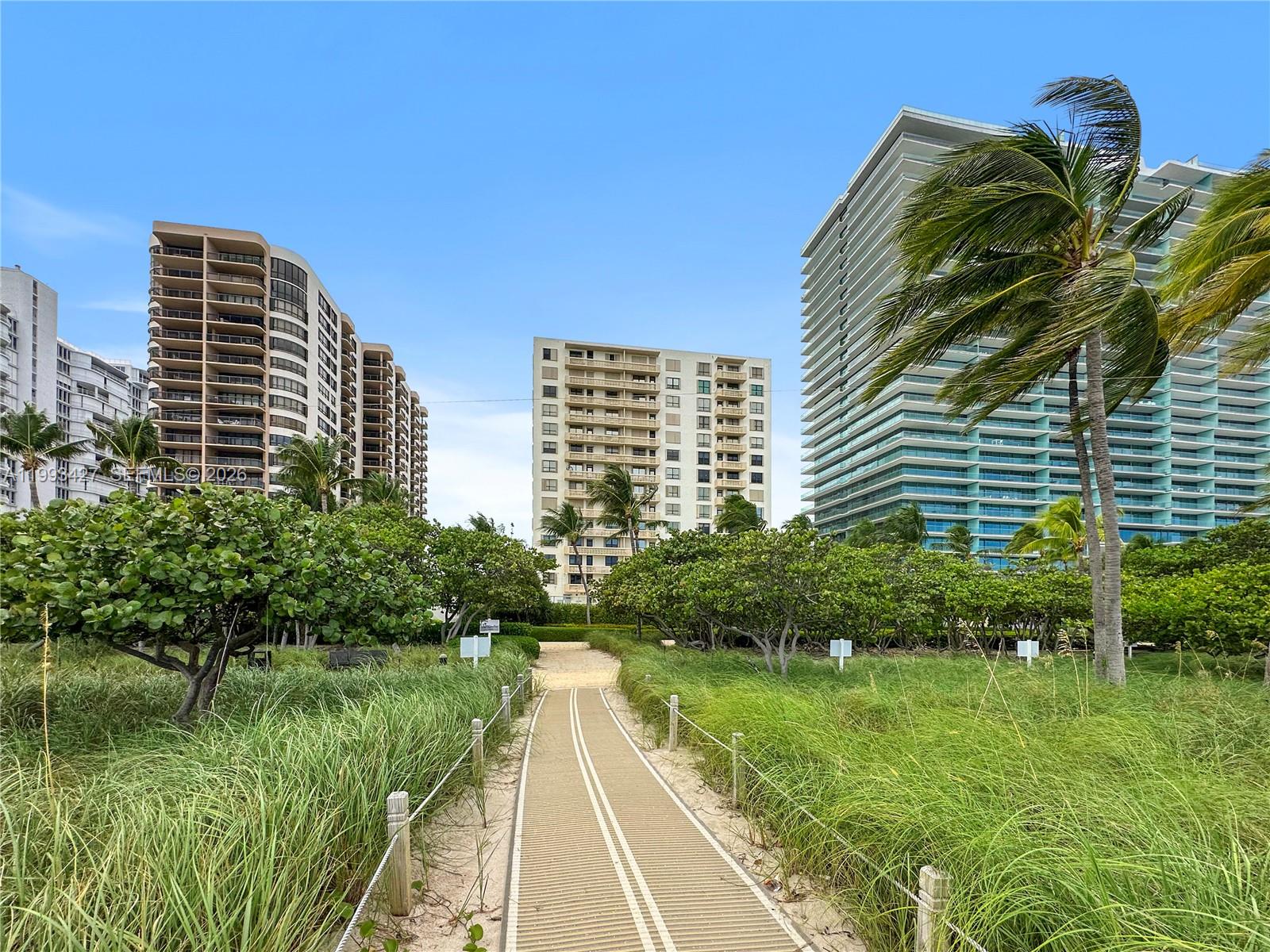 THE PLAZA OF BAL HARBOUR - Residential
