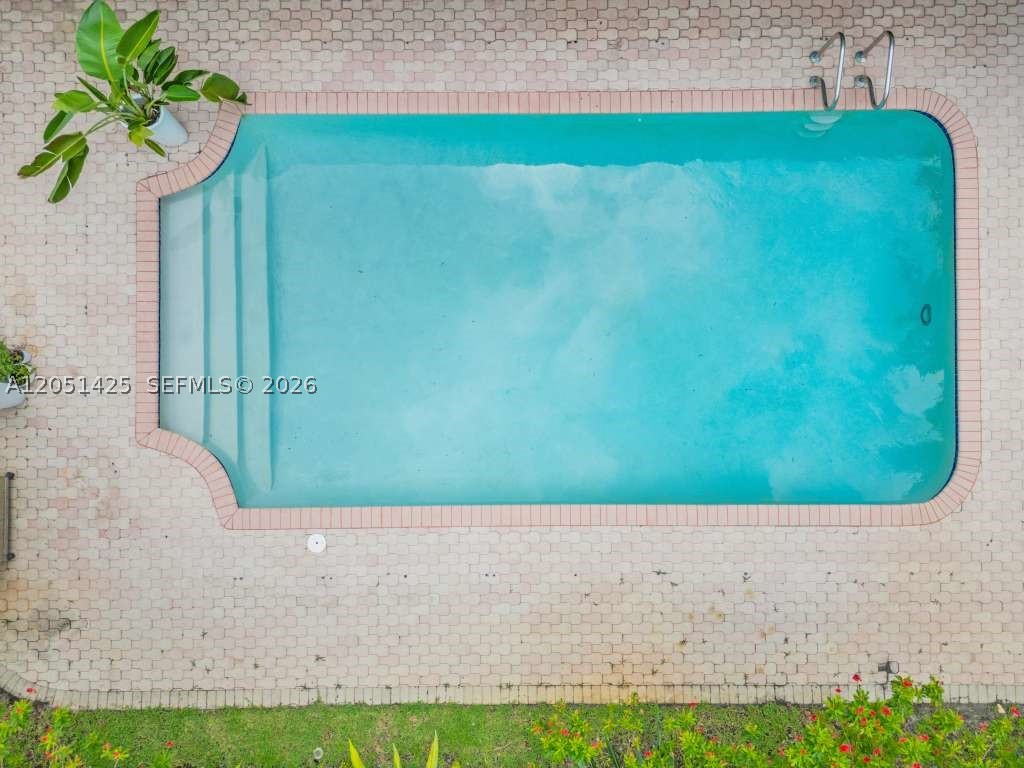 EMERALD HILLS SEC 3 - Residential Lease