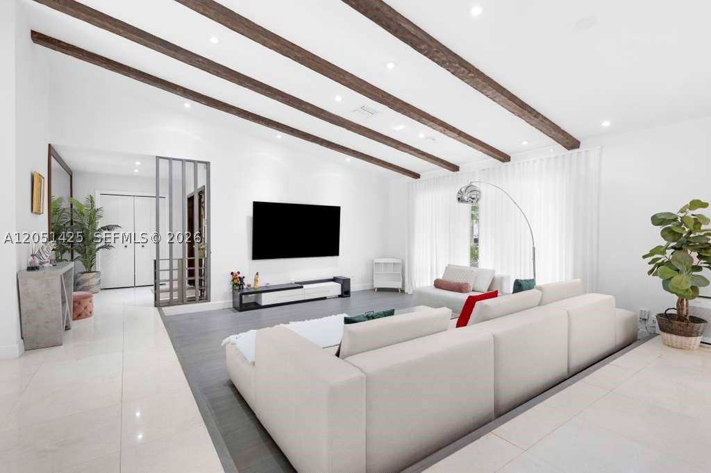 EMERALD HILLS SEC 3 - Residential Lease