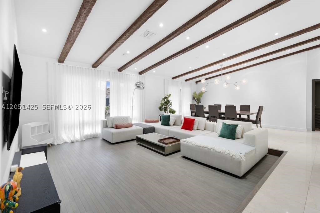EMERALD HILLS SEC 3 - Residential Lease