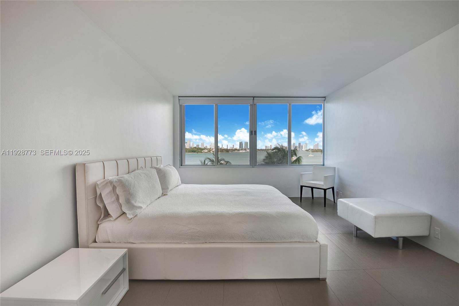 MIRADOR 1000 CONDO - Residential