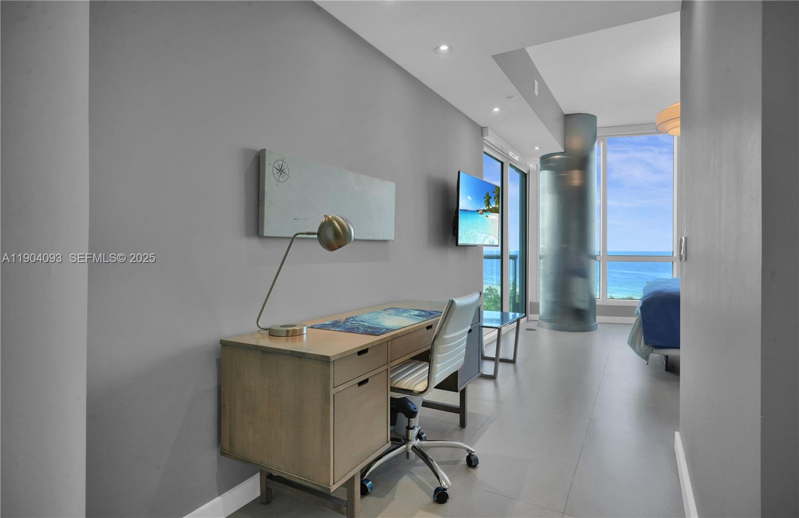 CONTINUUM ON SOUTH BEACH - Residential