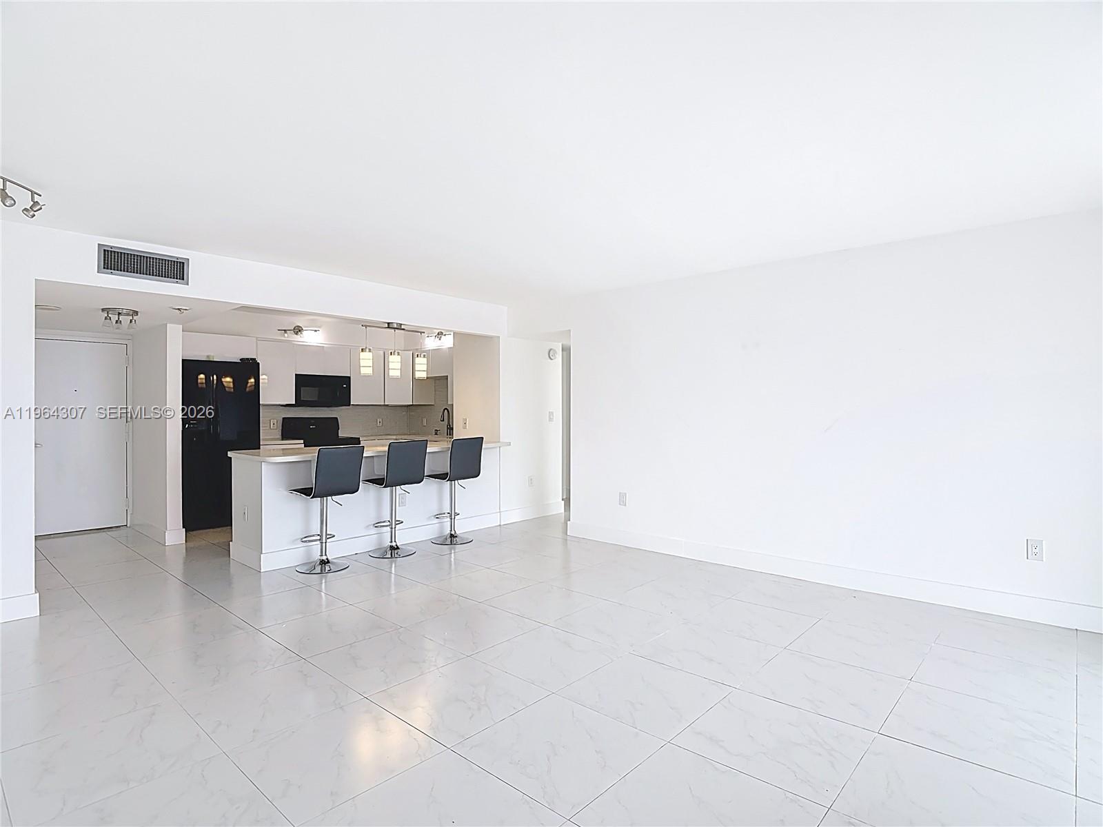 ADMIRALS PORT CONDO-EAST - Residential