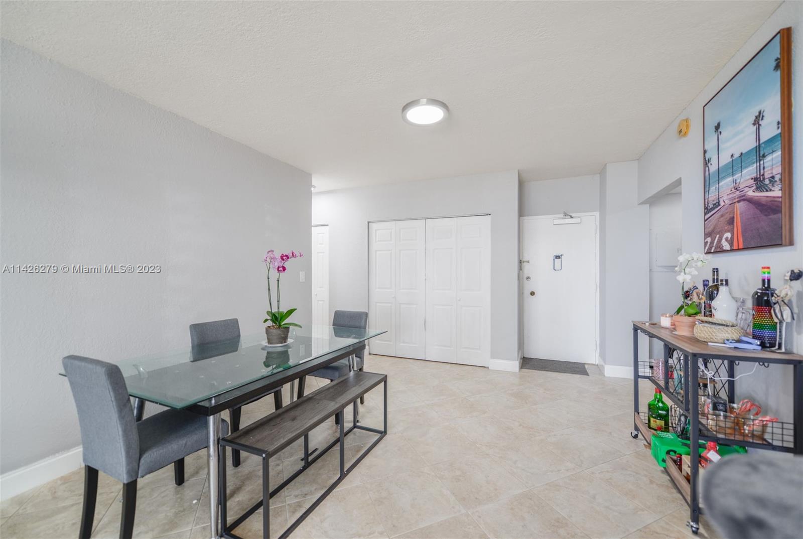HEMISPHERES CONDO - Residential Lease