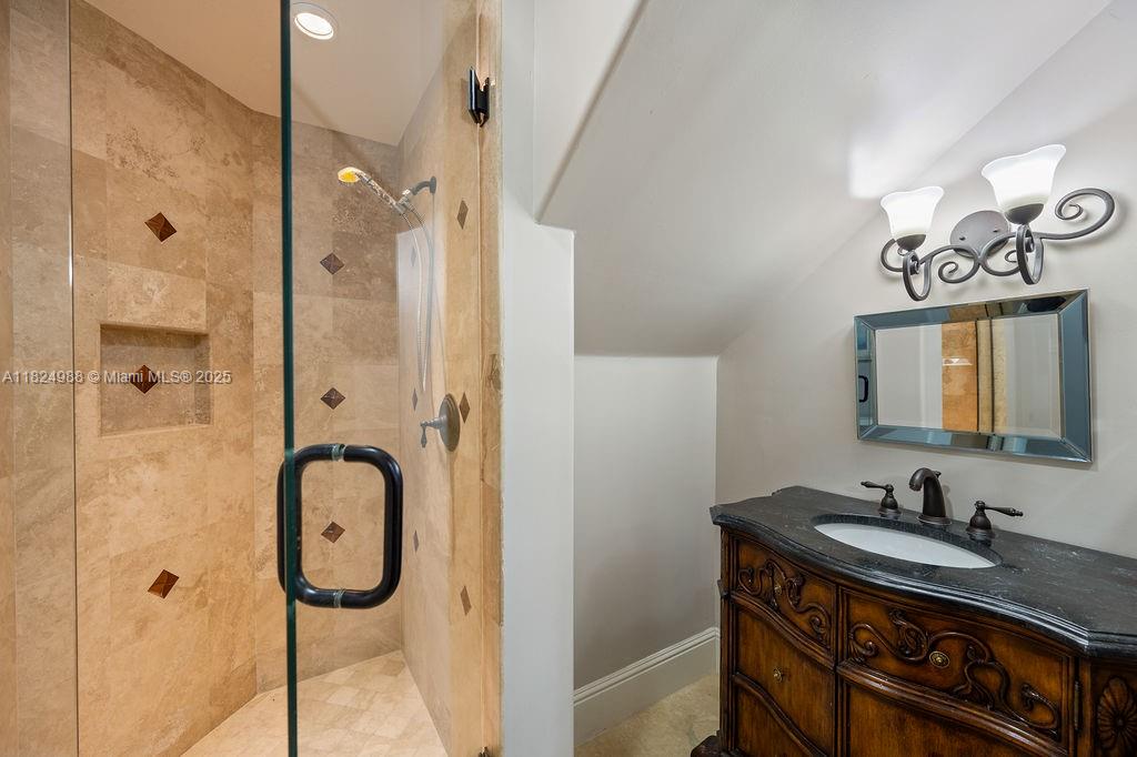 MAITLAND SHORES - Residential
