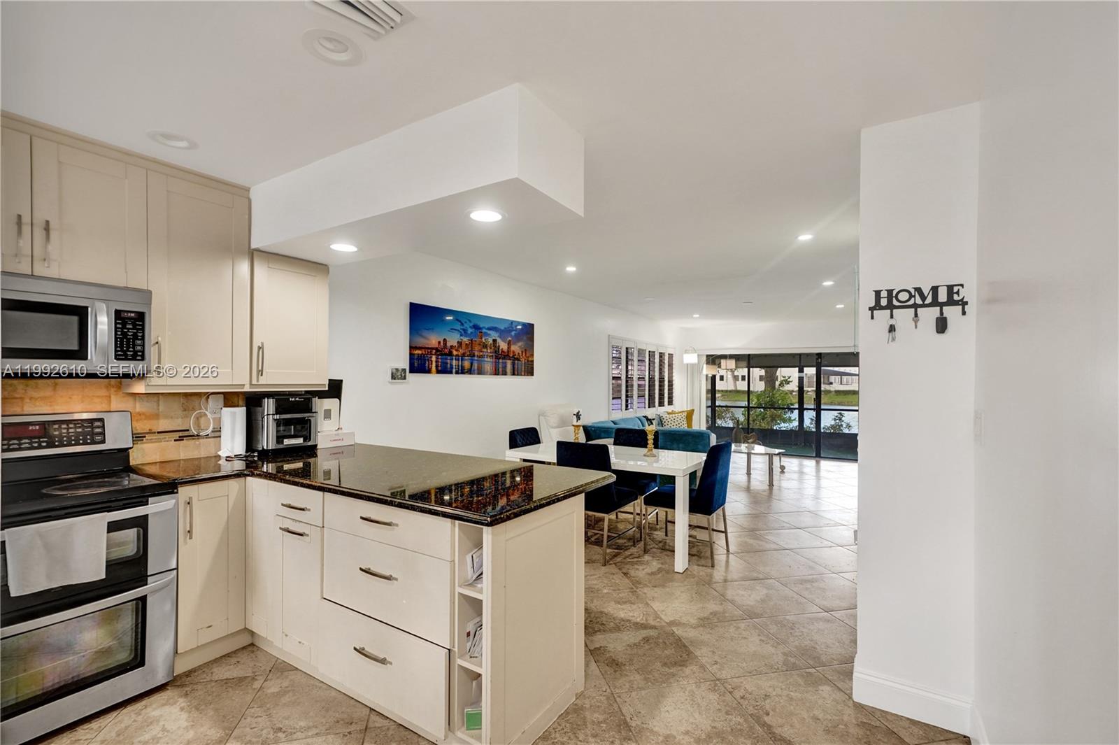 WOODLAKE ISLES - Residential