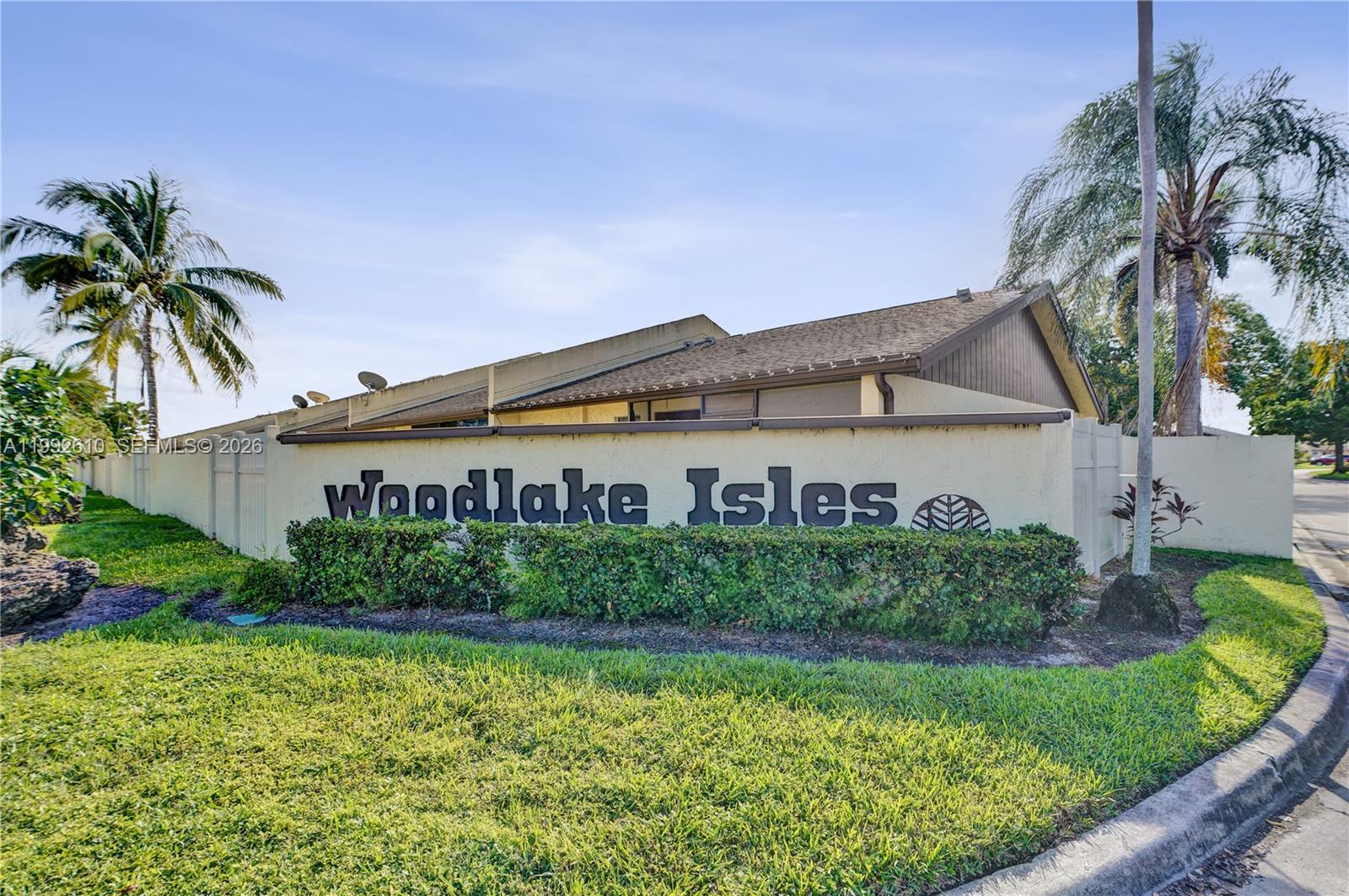 Beautiful Villa in a desirable Margate community, offering a breathtaking lake view from the main living areas. The open-concept kitchen features stainless steel appliances and ample counter space, seamlessly connecting to a bright living / dining flow ideal for entertaining. Remodeled bathrooms showcase contemporary colors and finishes adding elegance to the environment. The home includes two assigned parking spaces, plus lush outdoor spaces to enjoy the serene water views. Convenient access to parks ,shops and schools, making this home perfect for relaxing and comfortable living...