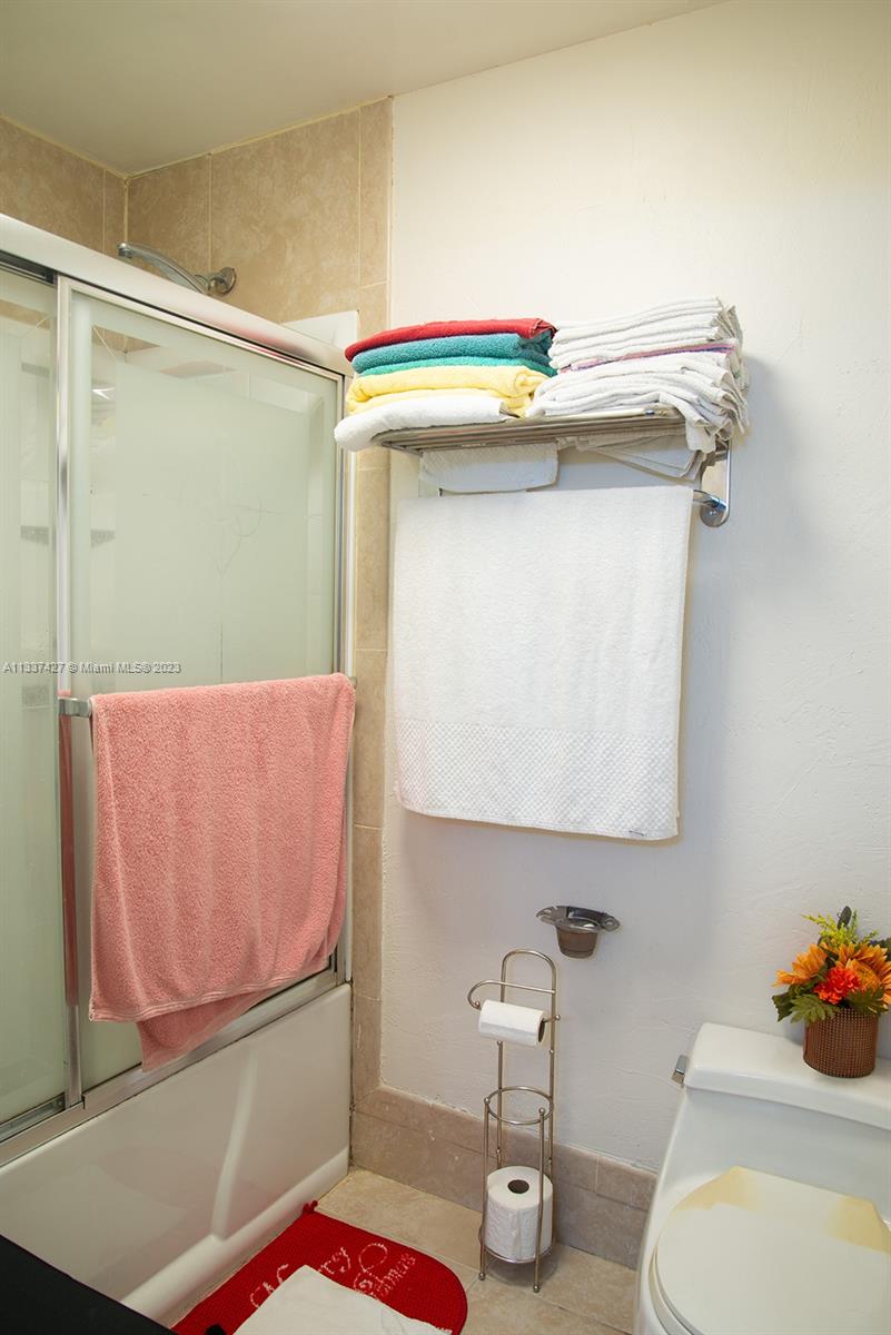 MODEL TWIN HOMES CONDO - Residential