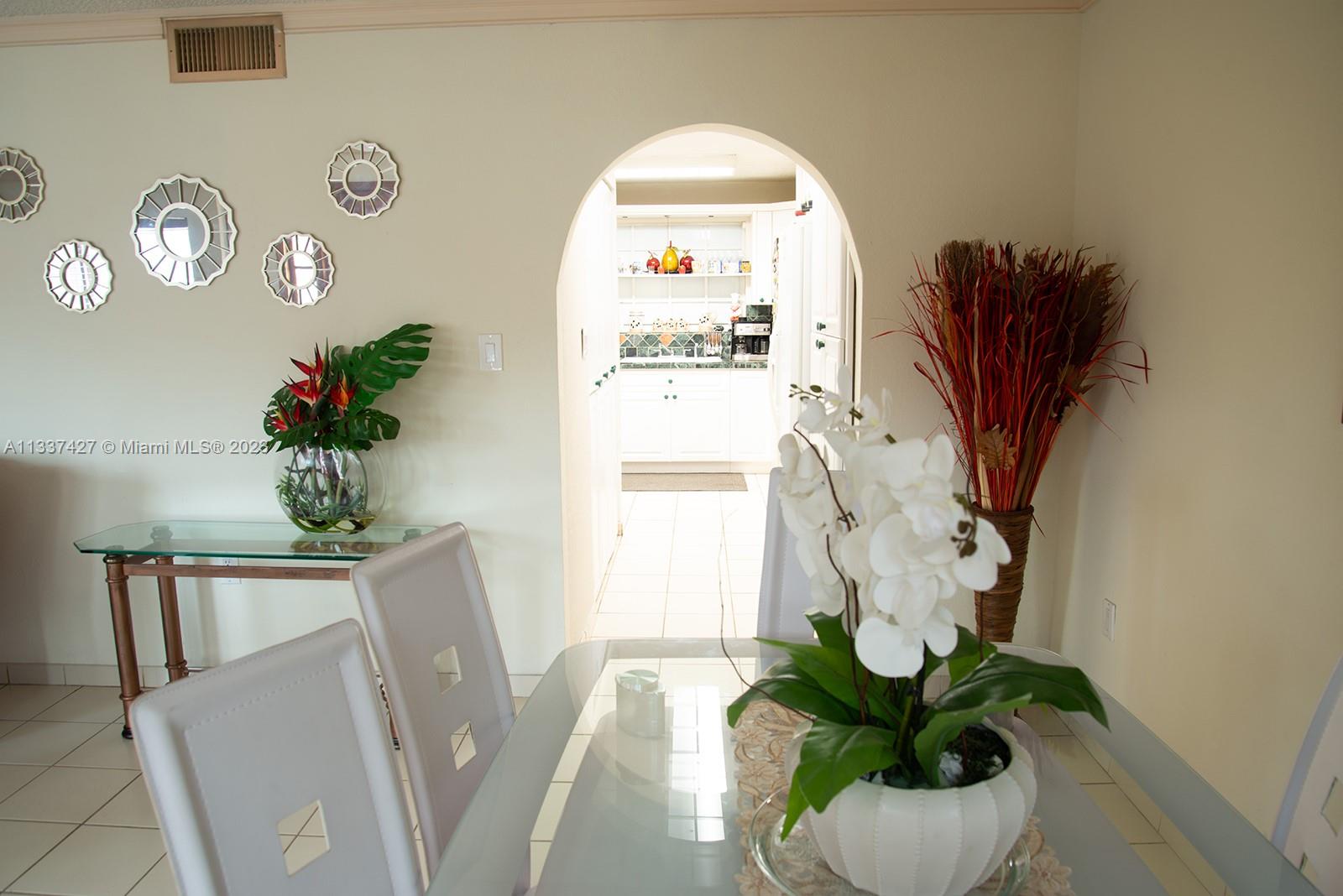 MODEL TWIN HOMES CONDO - Residential