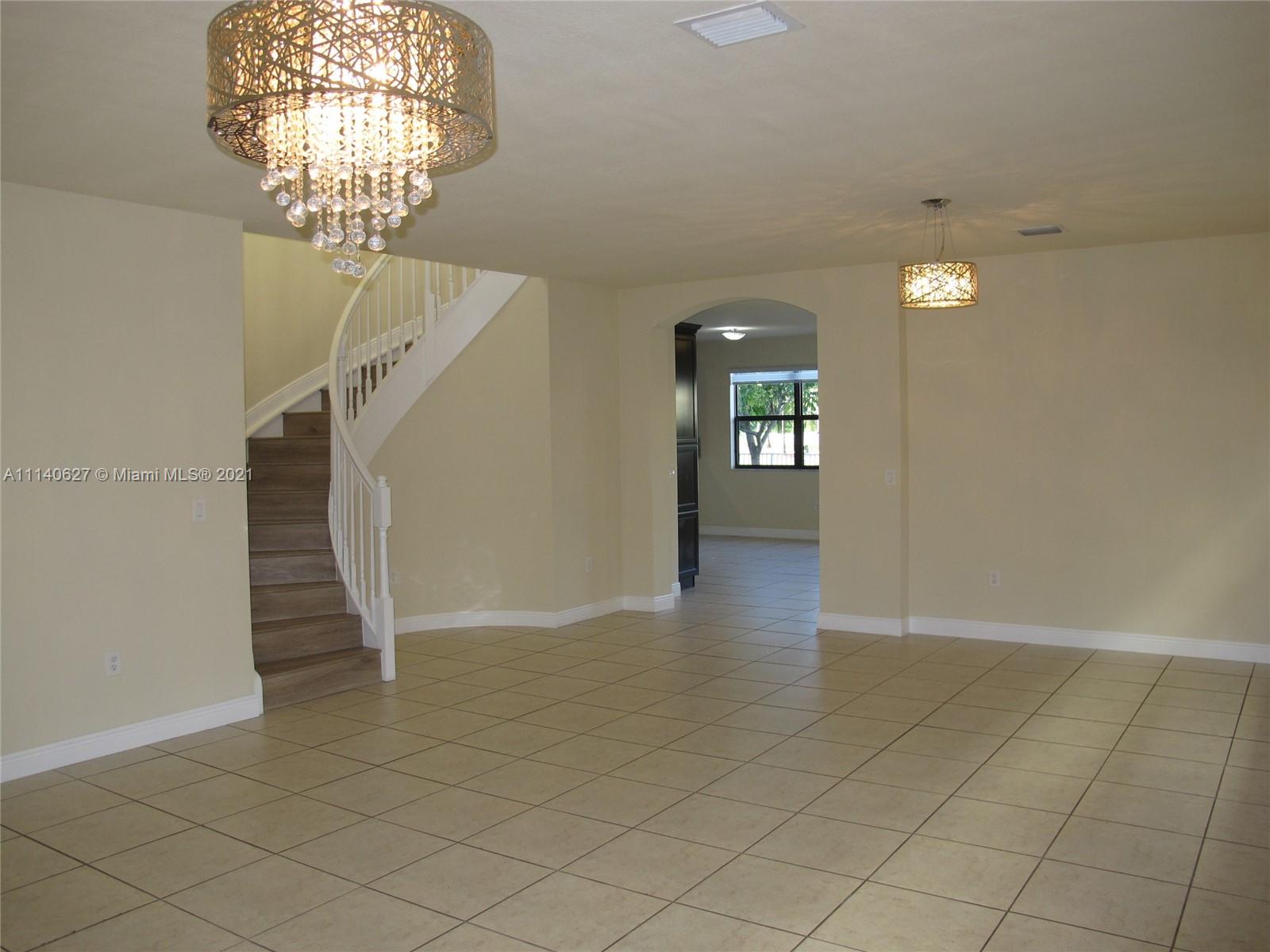 DORAL BREEZE - Residential
