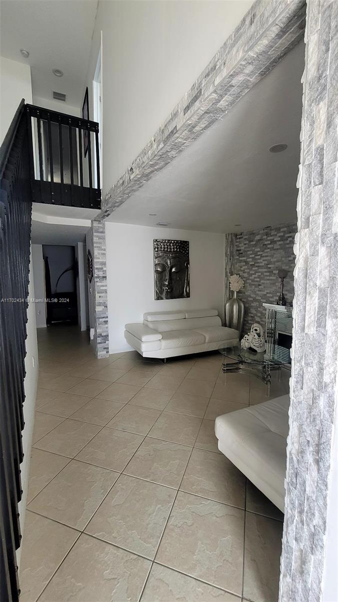 PRINCETONIAN ESTATES - Residential