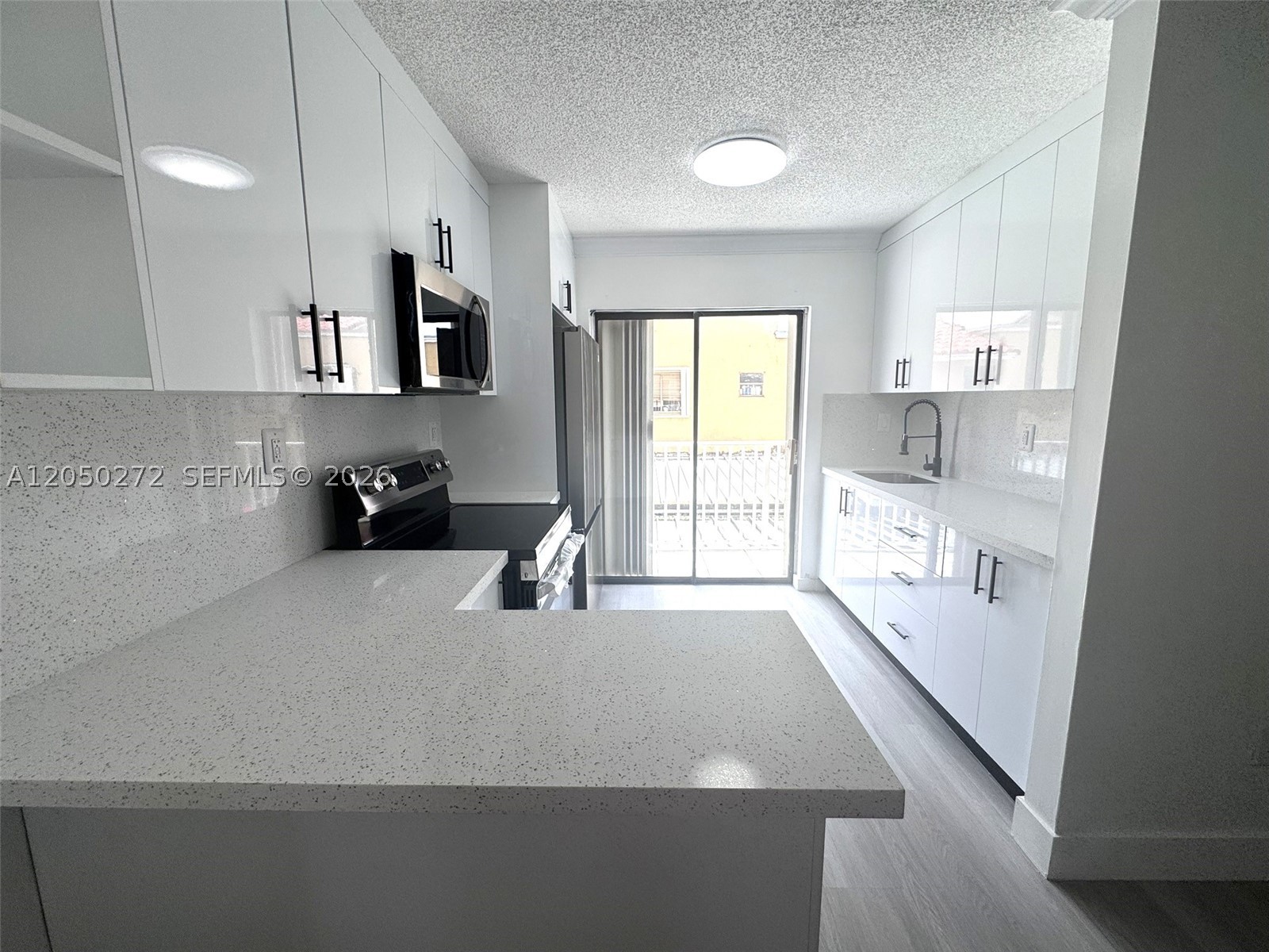 RESIDENCIAL EL PRADO COND - Residential Lease