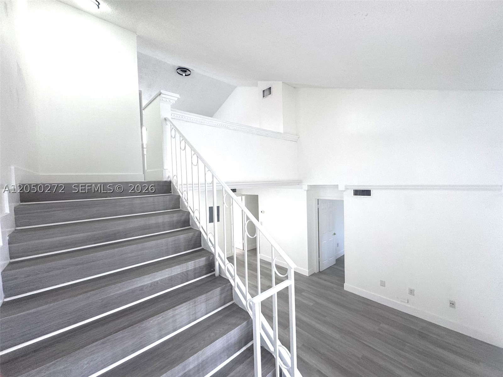 RESIDENCIAL EL PRADO COND - Residential Lease