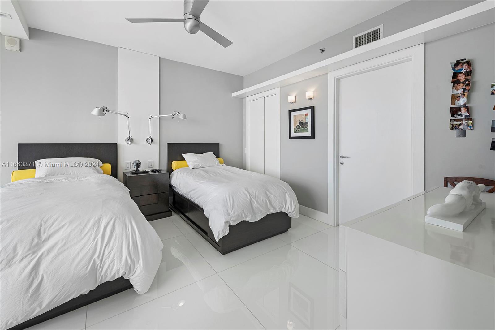 ICON CONDO - Residential