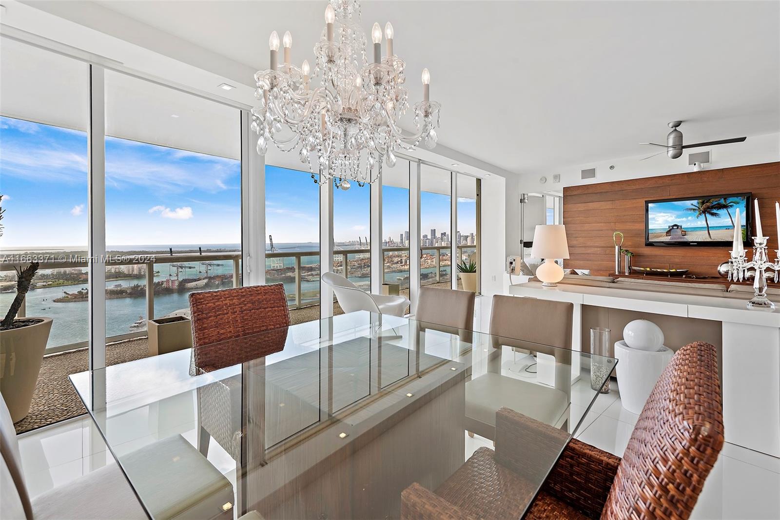 ICON CONDO - Residential