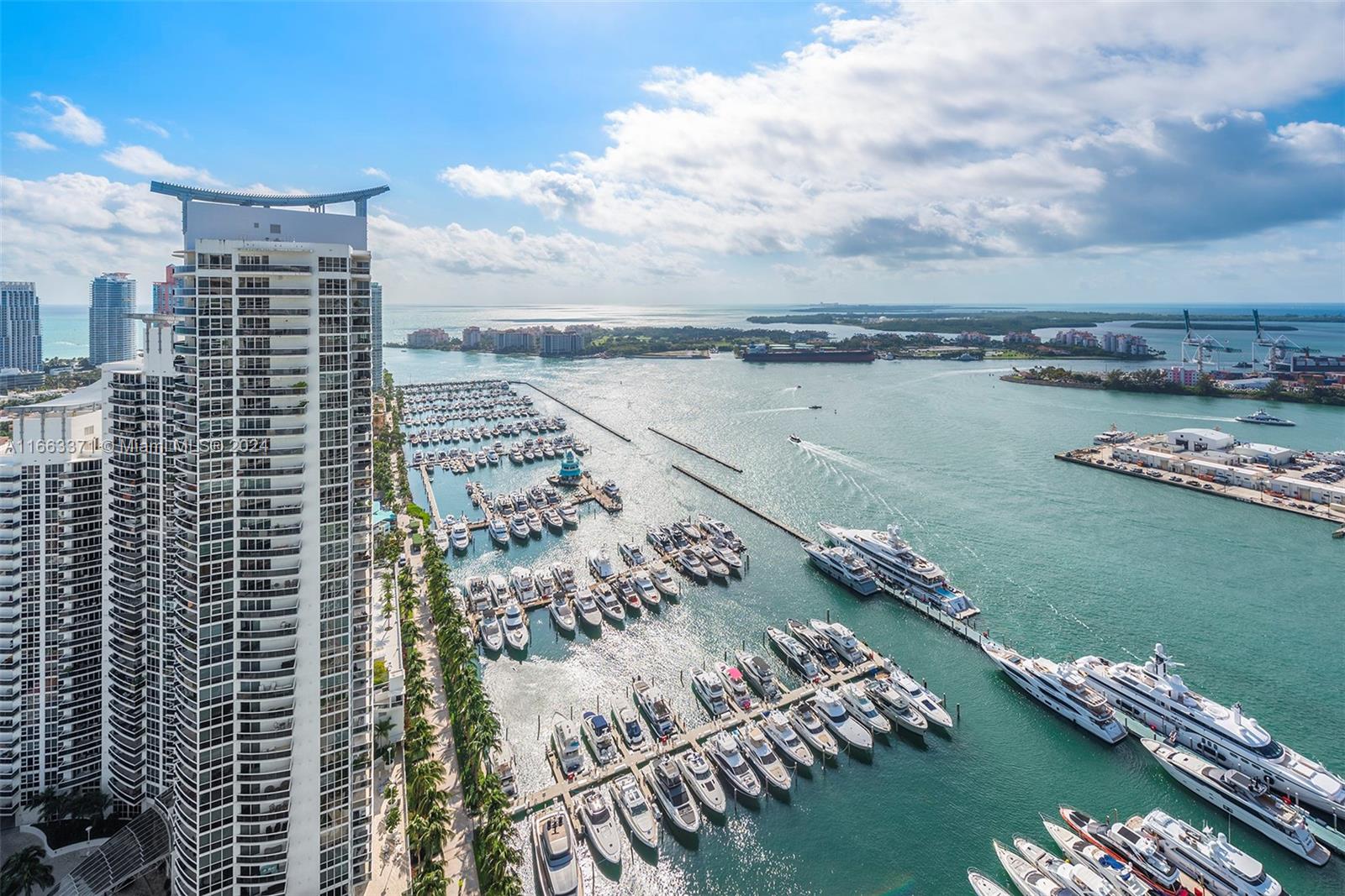 ICON CONDO - Residential