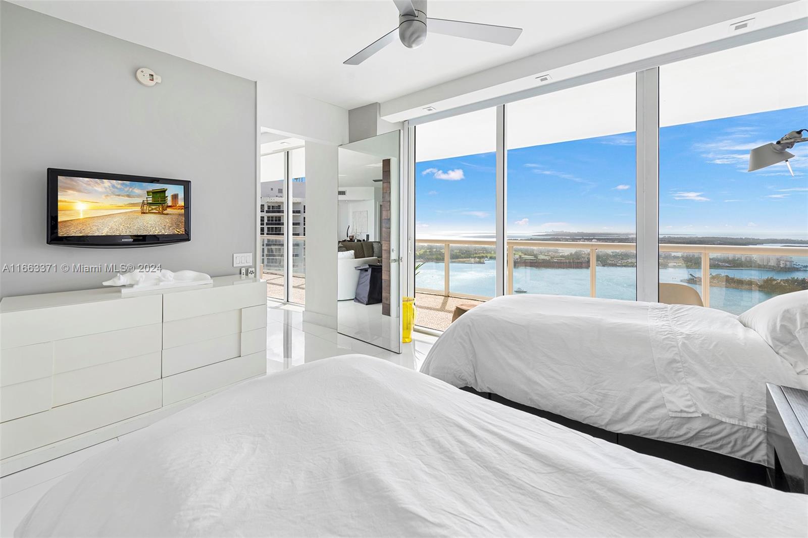 ICON CONDO - Residential