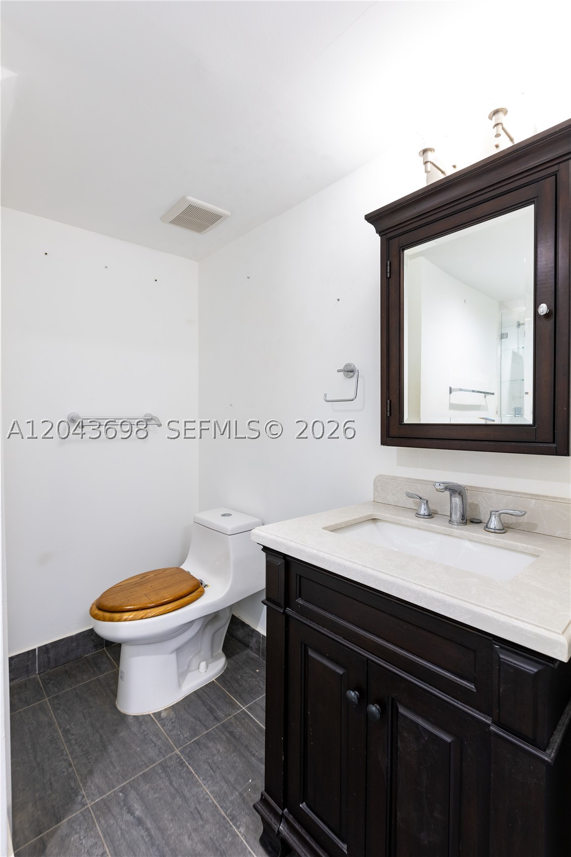 WEST FLAGLER CENTER - Residential Lease