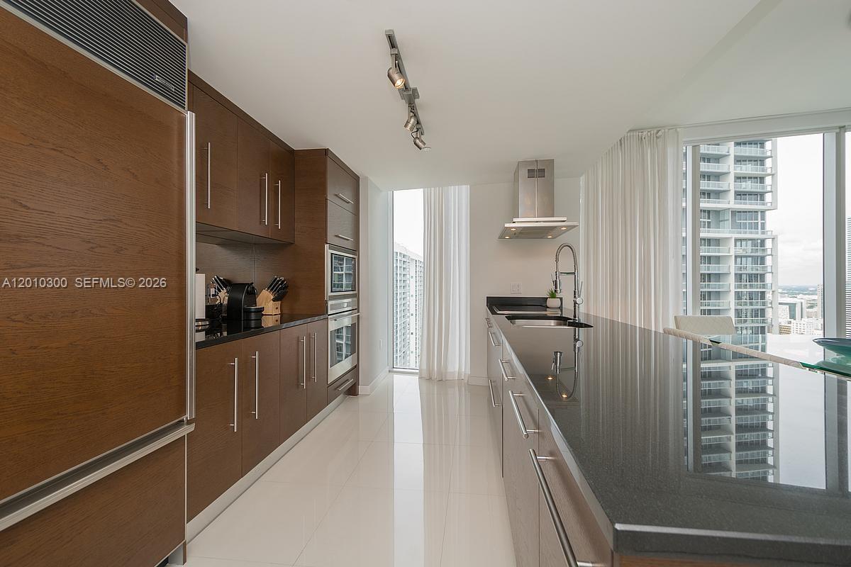 ICON BRICKELL NO TWO - Residential