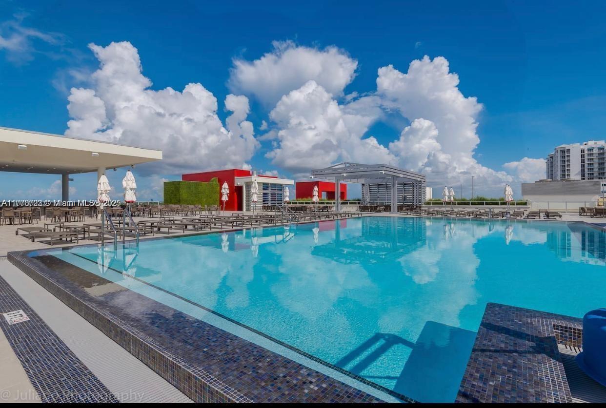 COSTA HOLLYWOOD CONDO - Residential