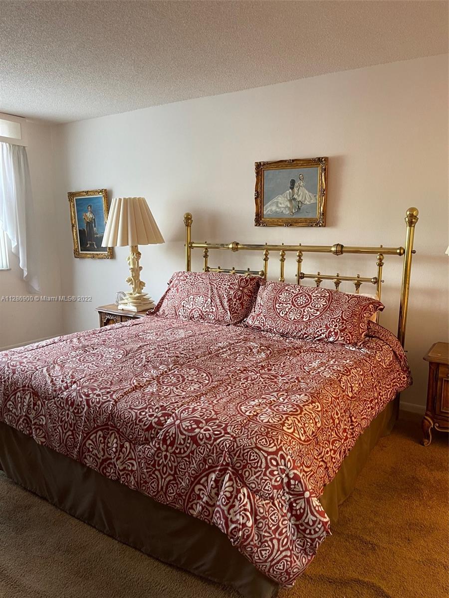 HILLCREST EAST 25 CONDO - Residential