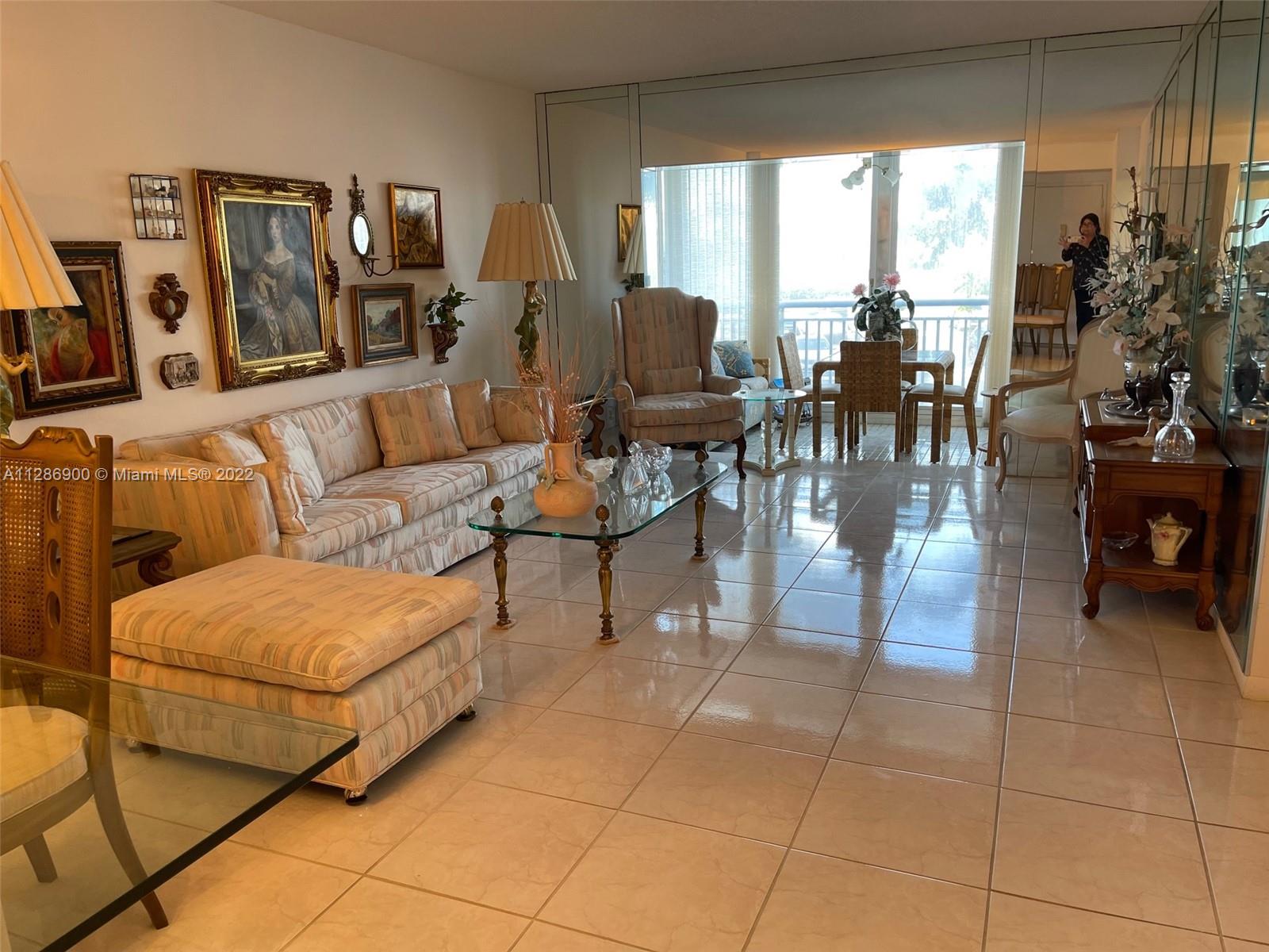 HILLCREST EAST 25 CONDO - Residential