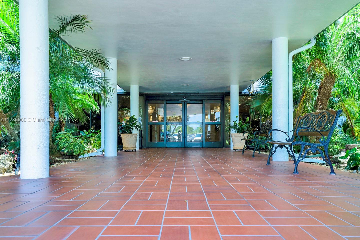HILLCREST EAST 25 CONDO - Residential