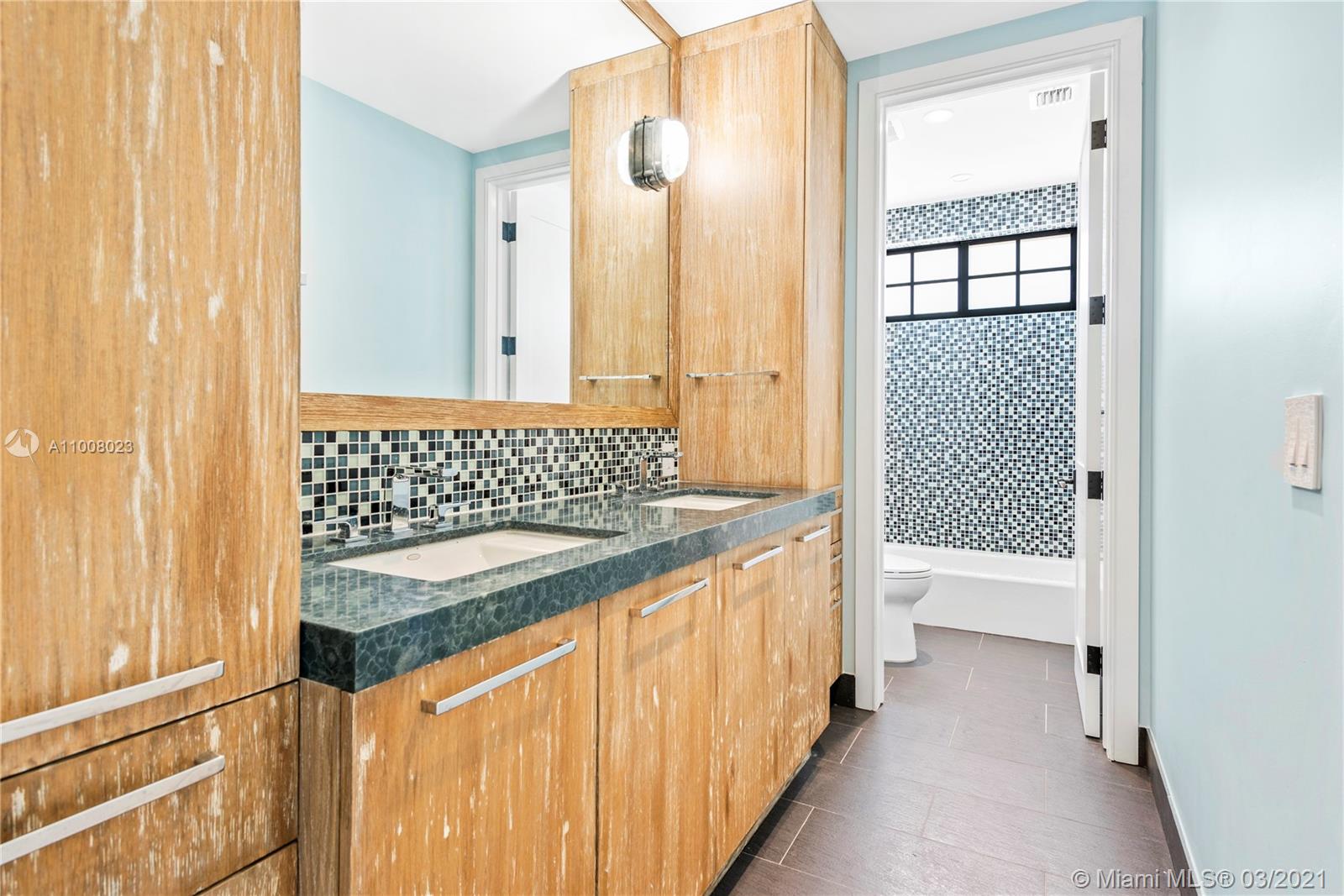 TROPICAL ISLE HOMES SUB 4 - Residential