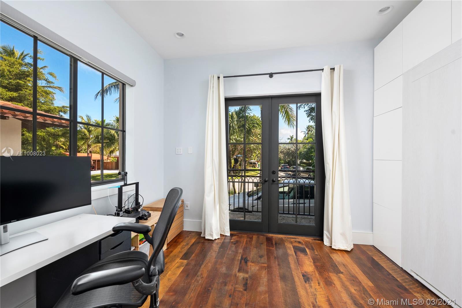 TROPICAL ISLE HOMES SUB 4 - Residential