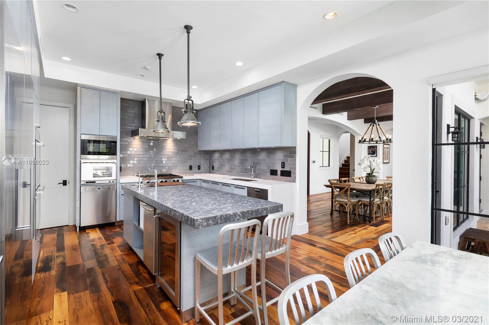 TROPICAL ISLE HOMES SUB 4 - Residential