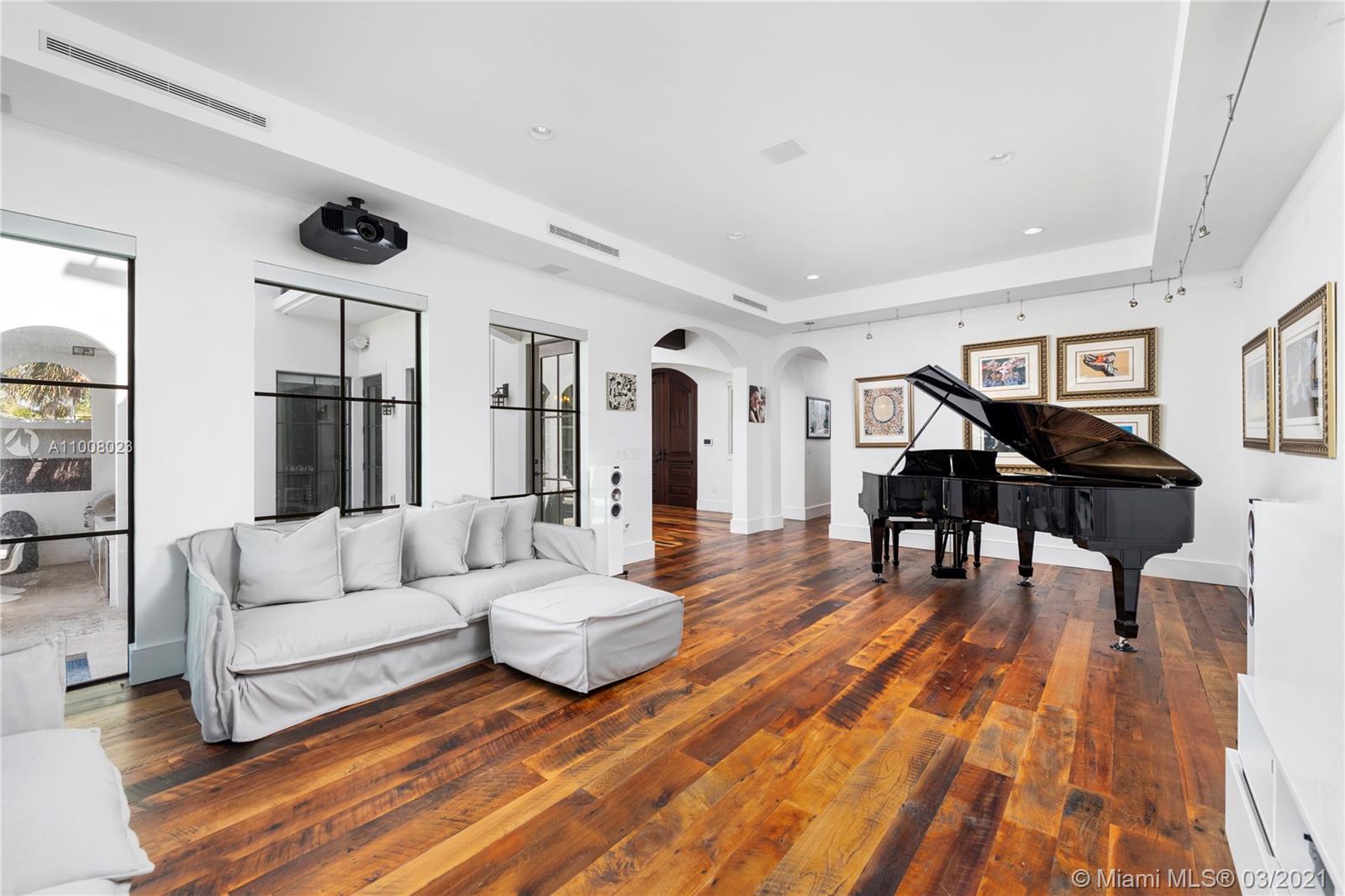 TROPICAL ISLE HOMES SUB 4 - Residential