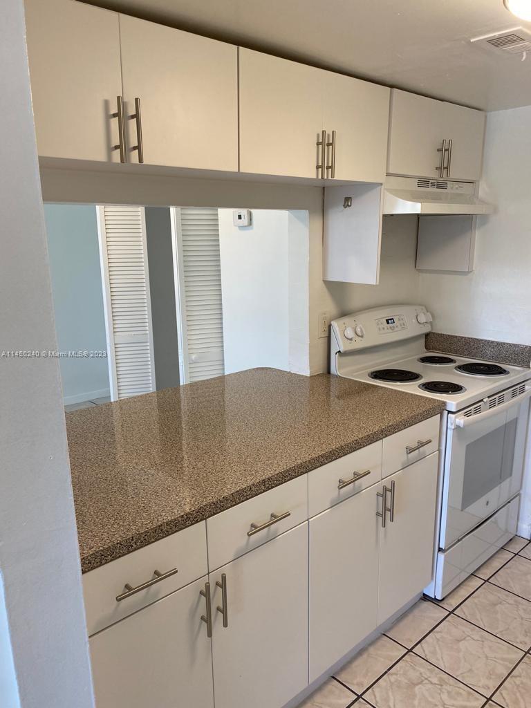 NOVA LAKES - Residential Lease