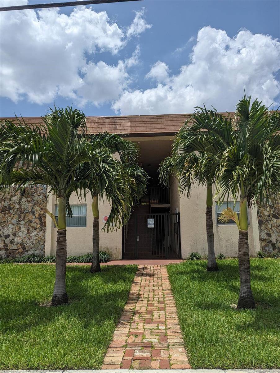 Renovated 1/1 apartment in Davie on the 2nd floor in a quiet building that faces 2 lakes (front and back of the building); This unit faces the /west (parking lot), 2 parking spaces assigned to the apartment, coin washer and dryer at the building, large closets, renovated bathroom and kitchen. Appliances, AC & water heater recently replaced,  centrally situated just off I-595 and FL Turnpike Griffin exit in Davie, just minutes to NSU, Broward Community College, Hardrock Casino, Ft. Lauderdale International Airport, shopping and business centers and 10 minutes from to I-95, I-75, and the Sawgrass Mills Outlet Mall.  1st, and Security Deposit requested to move in.  Rent includes "WATER, SEWER & TRASH SERVICES" One small pet less than 20 pounds upon approval by landlord.  Background check